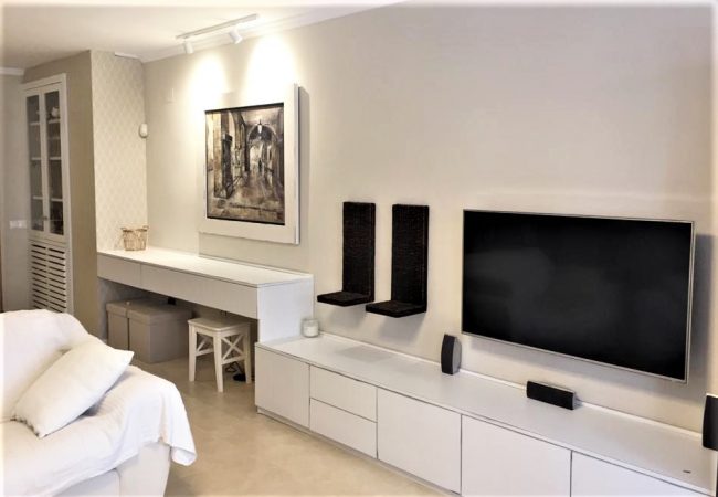 Mueble comedor piano